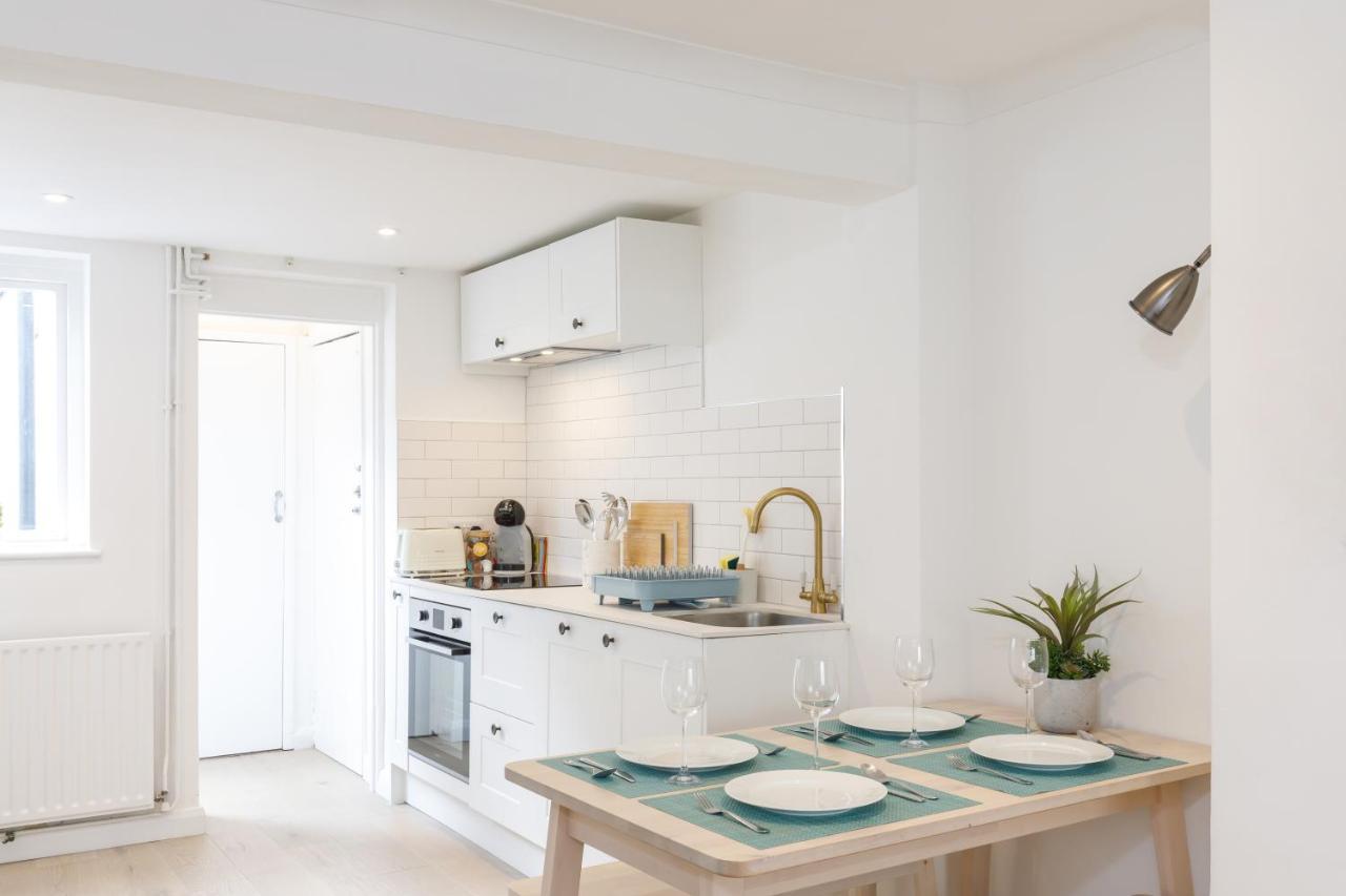 Central Quiet Cottage. Walk To Shops, Bars & Beach Brighton Exterior photo